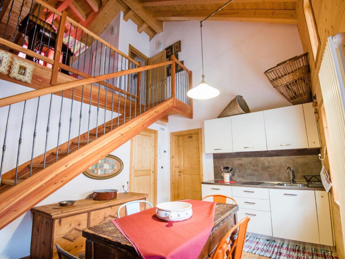Apartment Albergo Diffuso - Cjasa Ustin-3 By Interhome Барчис Экстерьер фото